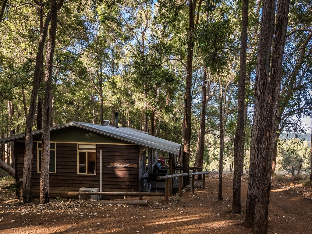 Balingup Heights Hilltop Forest Cottages Extérieur photo