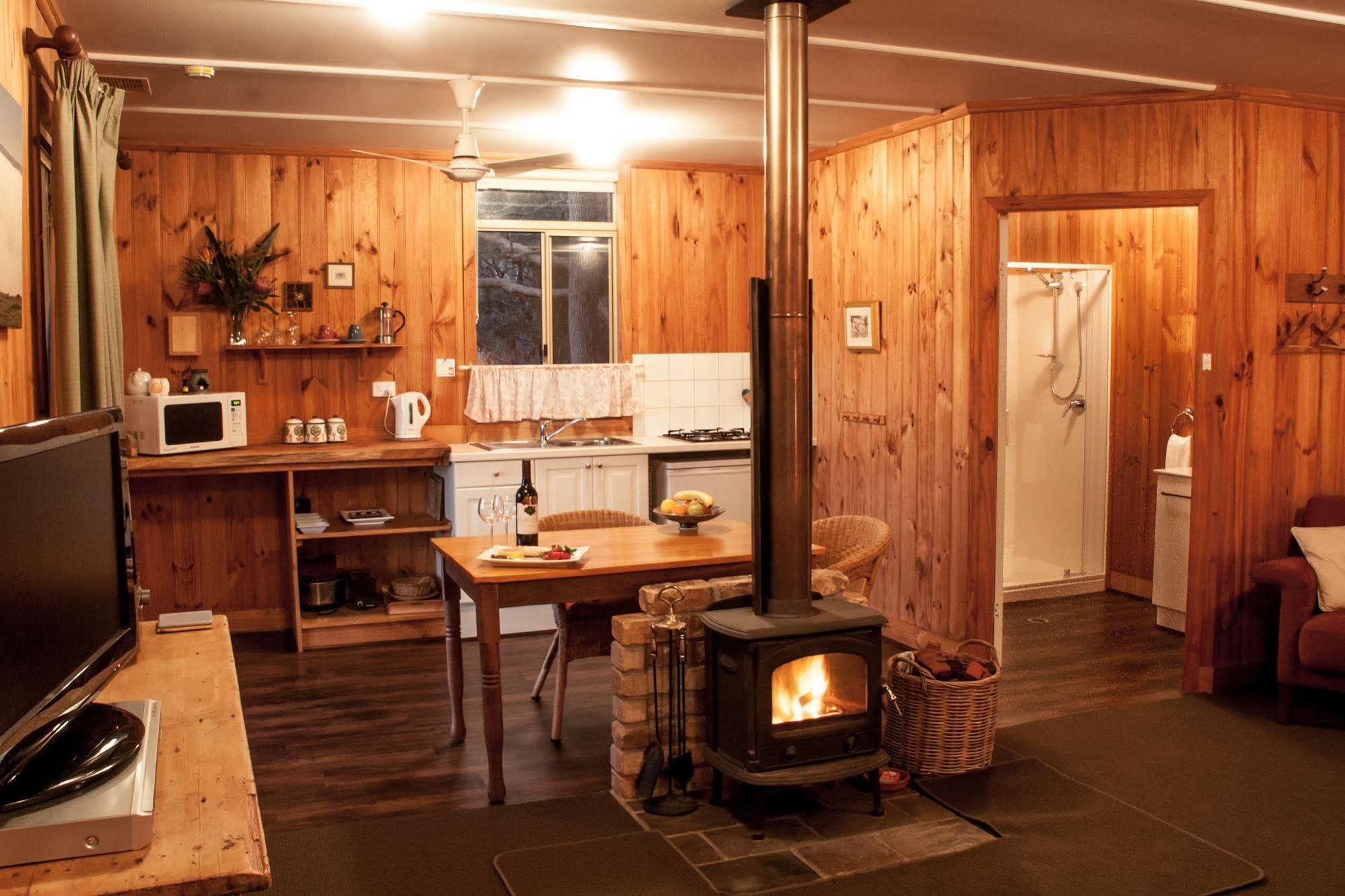 Balingup Heights Hilltop Forest Cottages Extérieur photo