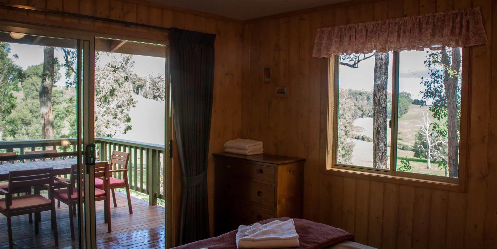 Balingup Heights Hilltop Forest Cottages Extérieur photo