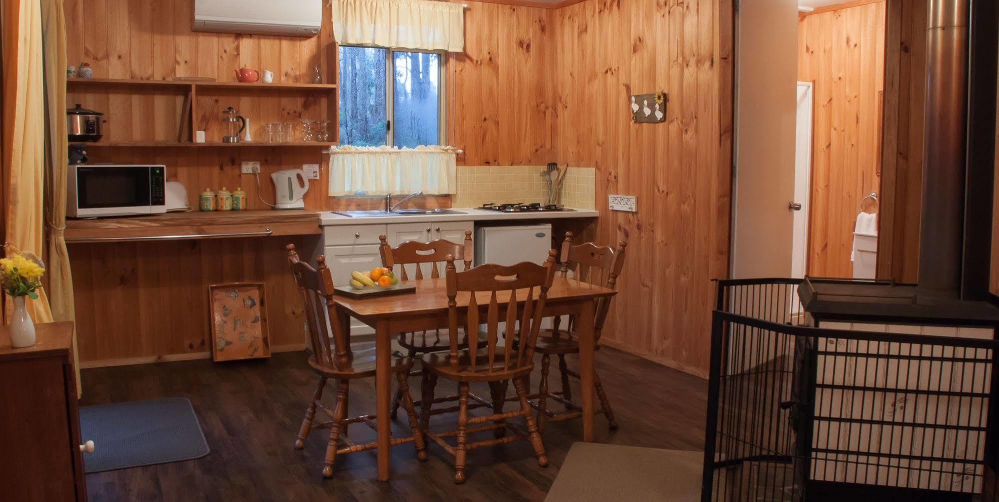 Balingup Heights Hilltop Forest Cottages Extérieur photo