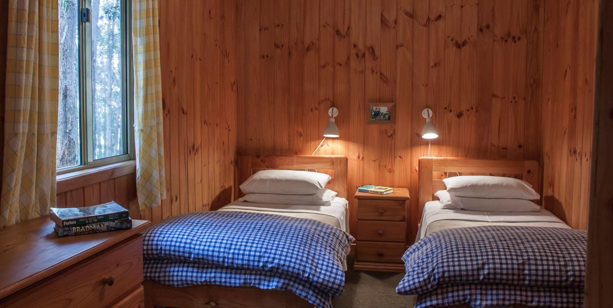 Balingup Heights Hilltop Forest Cottages Extérieur photo