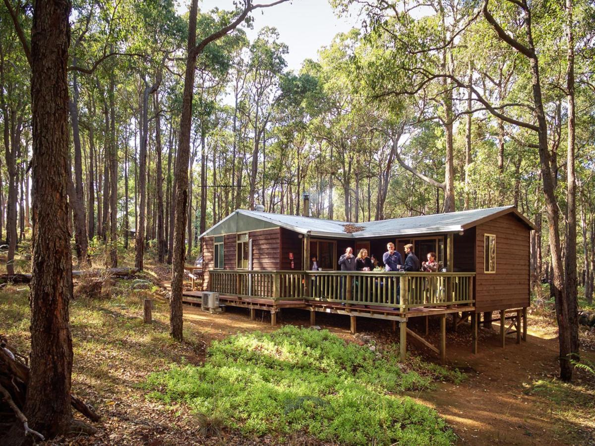 Balingup Heights Hilltop Forest Cottages Extérieur photo